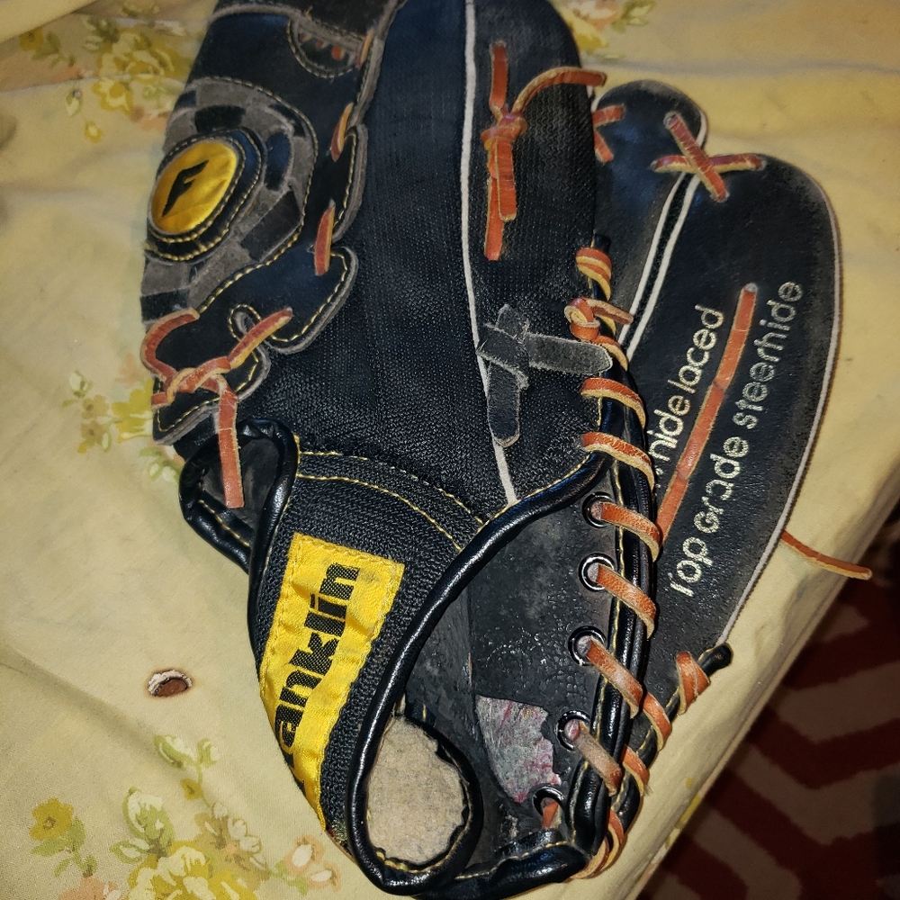 Franklin Baseball Glove Good Condition